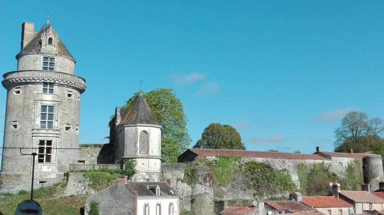 Hotel Le Logis De La Mesanchere Apremont  Exterior foto